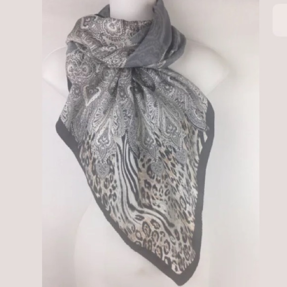Adrienne Vittadini Accessories - Animal Cheetah Print Silk Scarf - Vintage